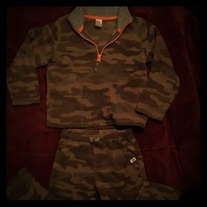 Carter fleece Camo outfit. pull-over zip up &pants
